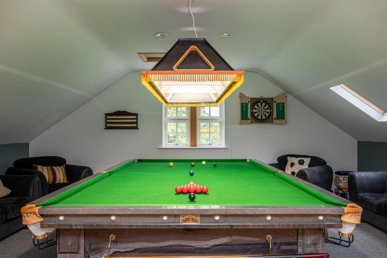 Tinkers Folly Villa Harrogate Exterior photo