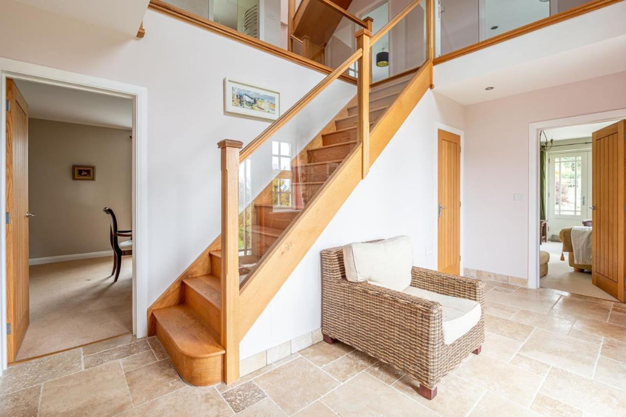 Tinkers Folly Villa Harrogate Exterior photo
