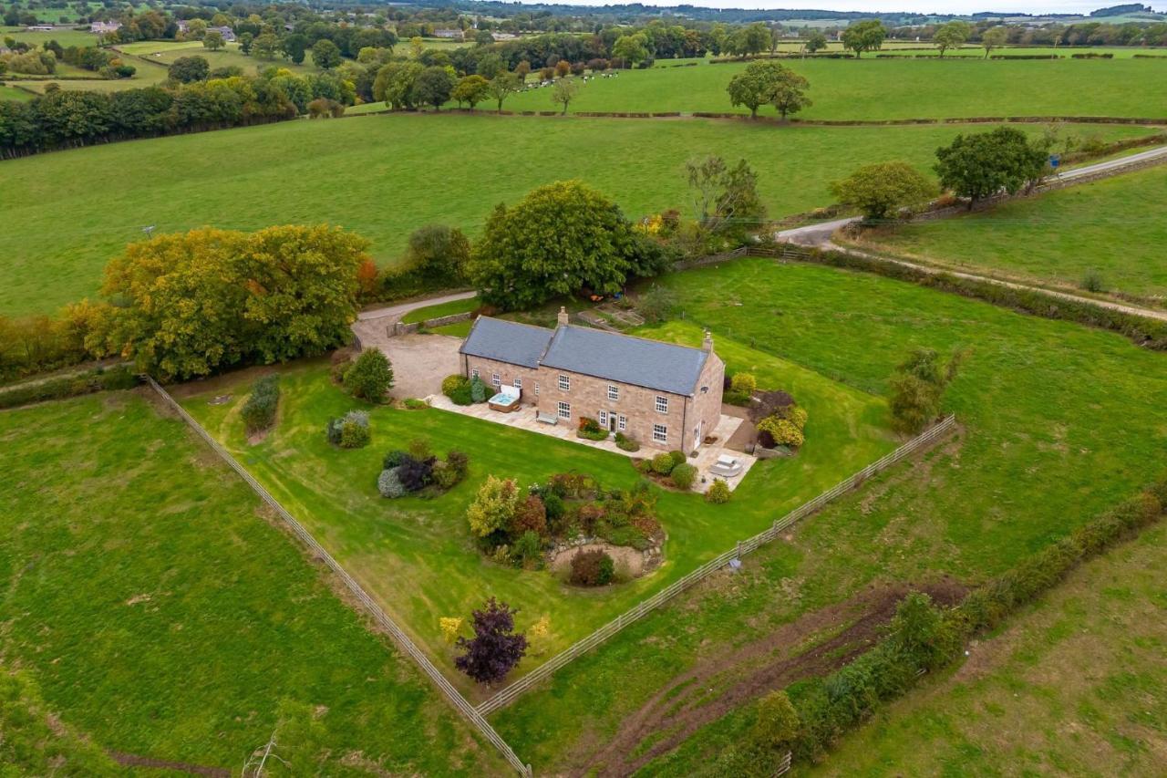 Tinkers Folly Villa Harrogate Exterior photo